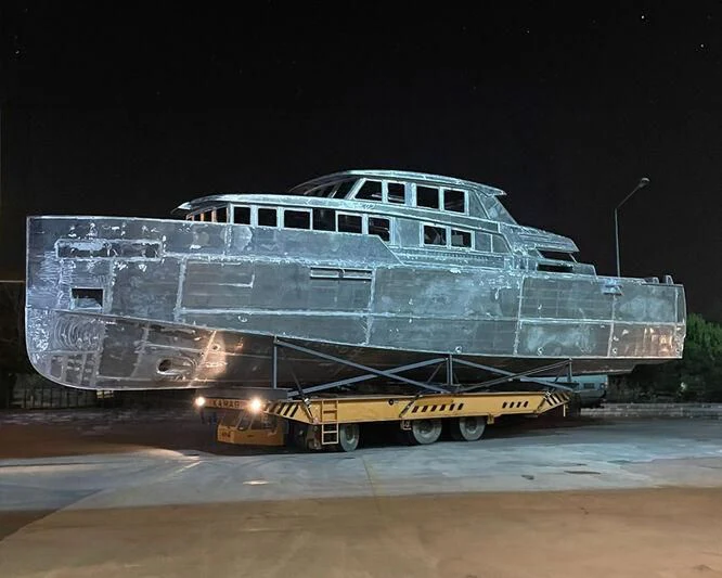 a large military tank aboard PICCHIOTTI GENTLEMAN YACHT 24M/01 Yacht for Sale