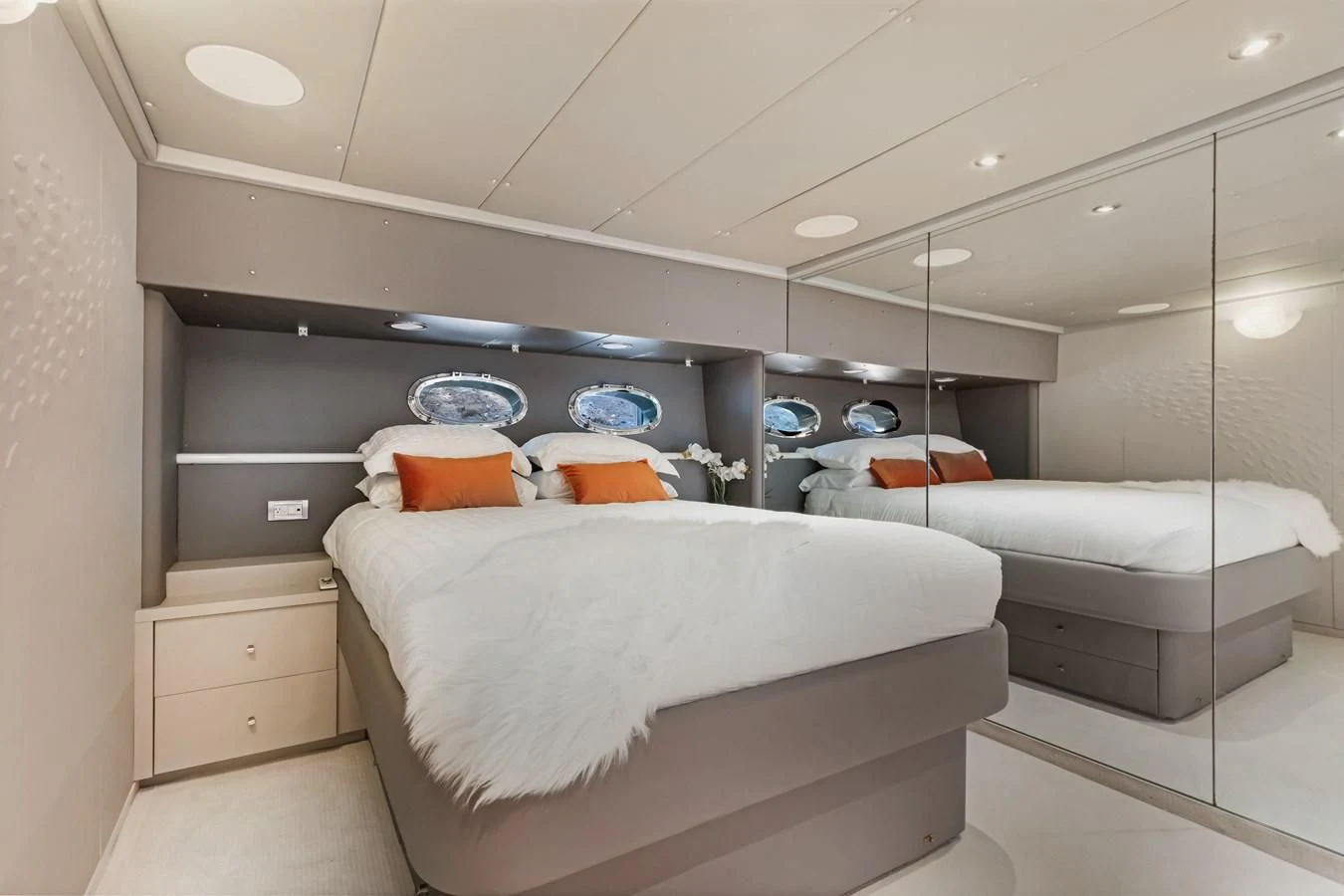 a room with a bed and a sink aboard MARY KATHLENE Yacht for Sale