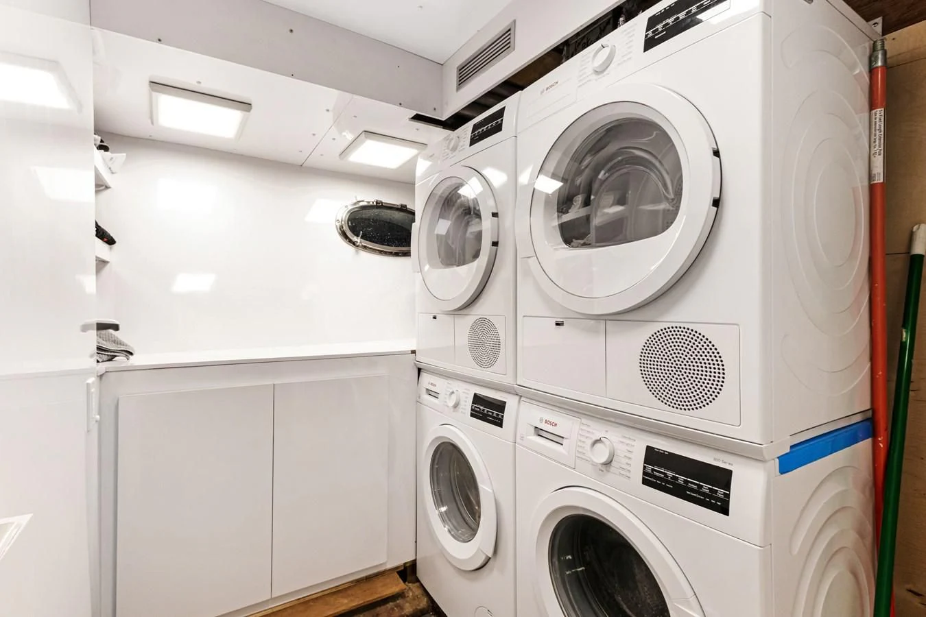 a row of washing machines aboard MARY KATHLENE Yacht for Sale