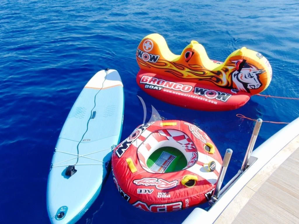 a group of kayaks on a boat aboard WILLFUL Yacht for Sale