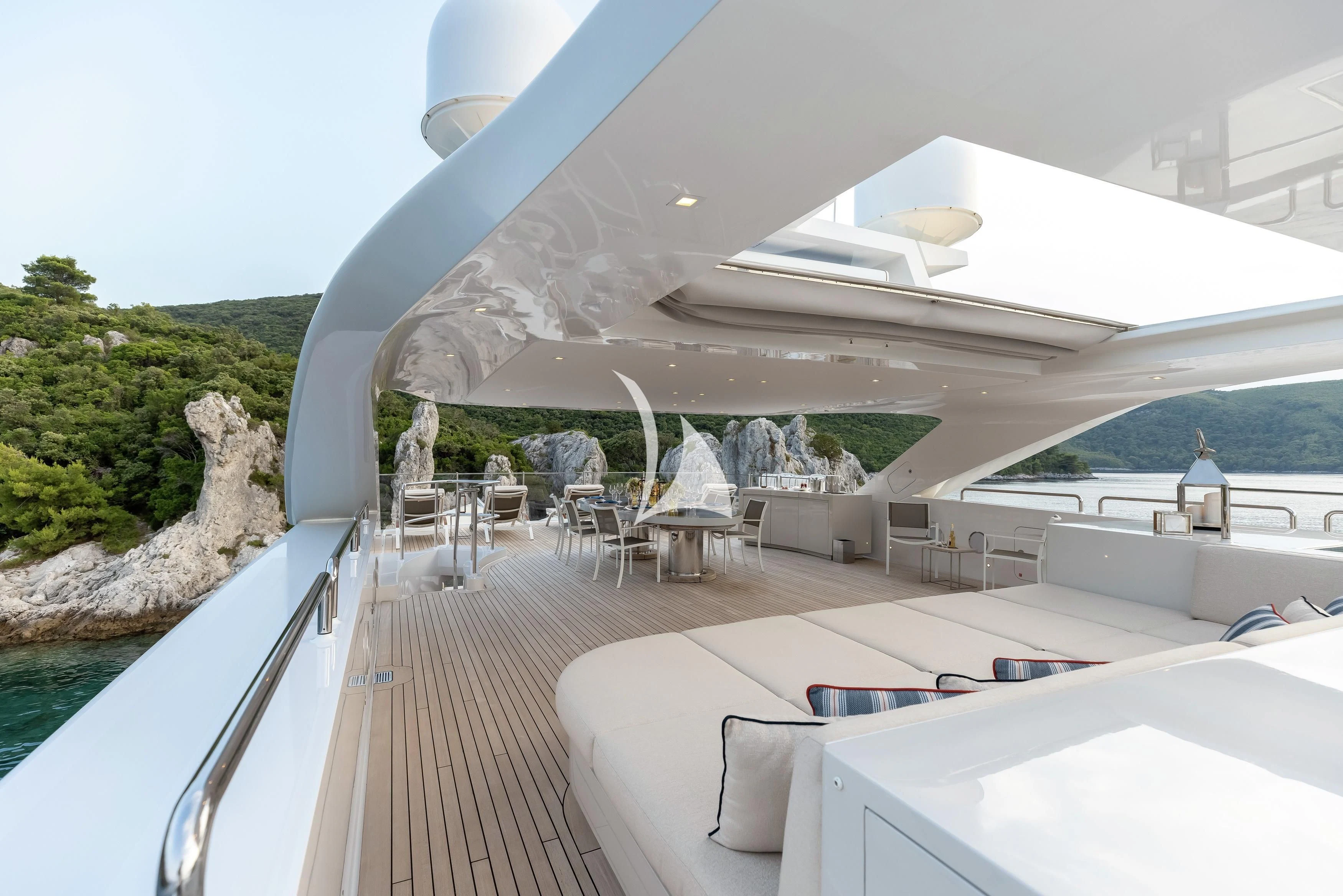 a house with a pool aboard LAMMOUCHE Yacht for Sale