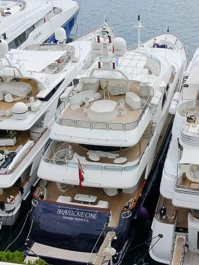 diagram aboard BRAVELOVE ONE Yacht for Sale