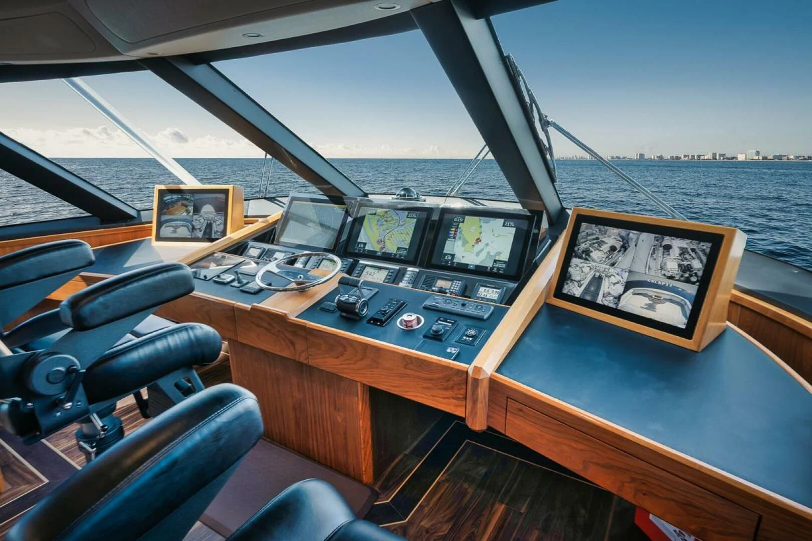 inside of a boat aboard BELLA DONNA DI Yacht for Sale