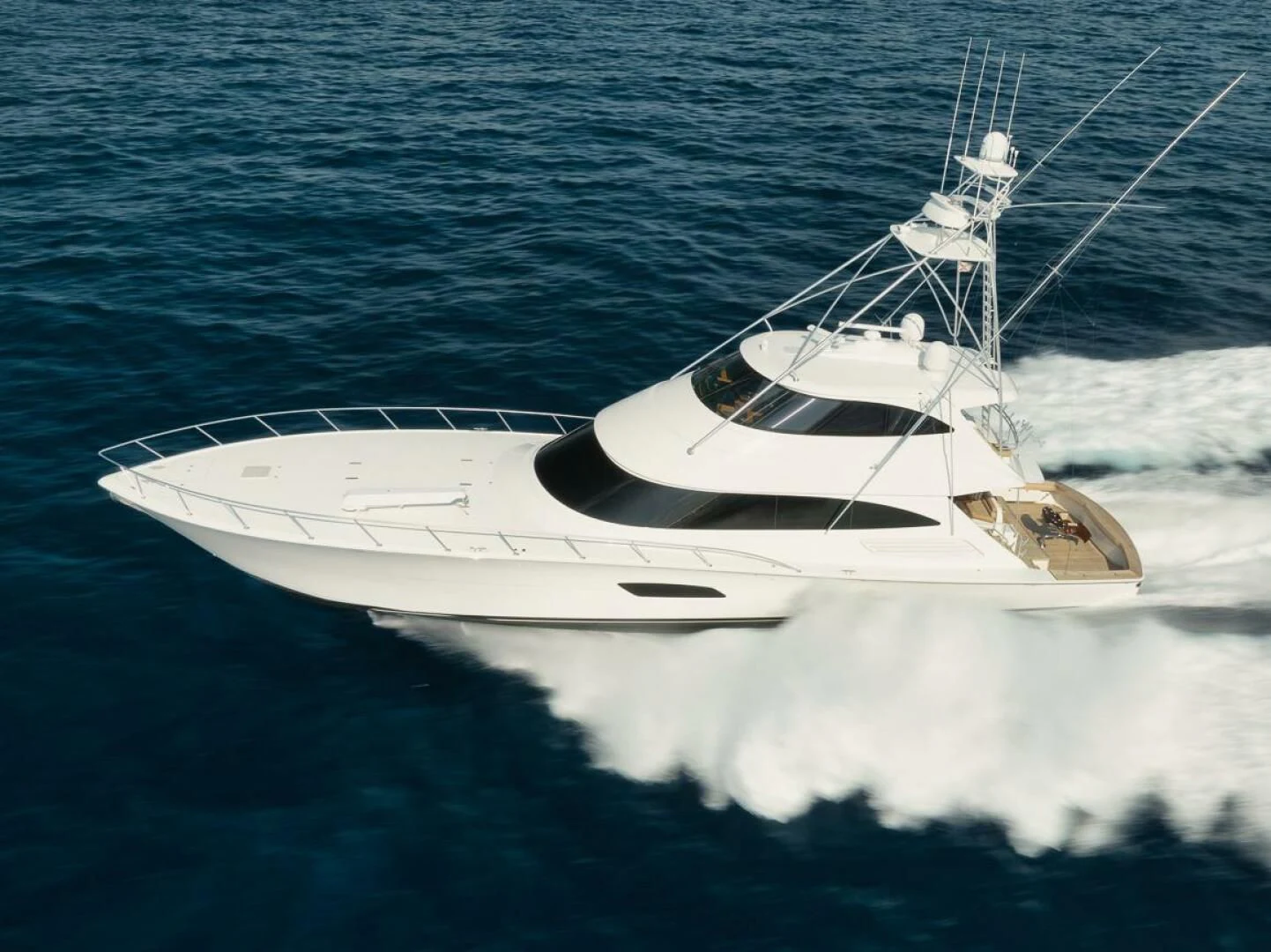 a white yacht in the water aboard BELLA DONNA DI Yacht for Sale