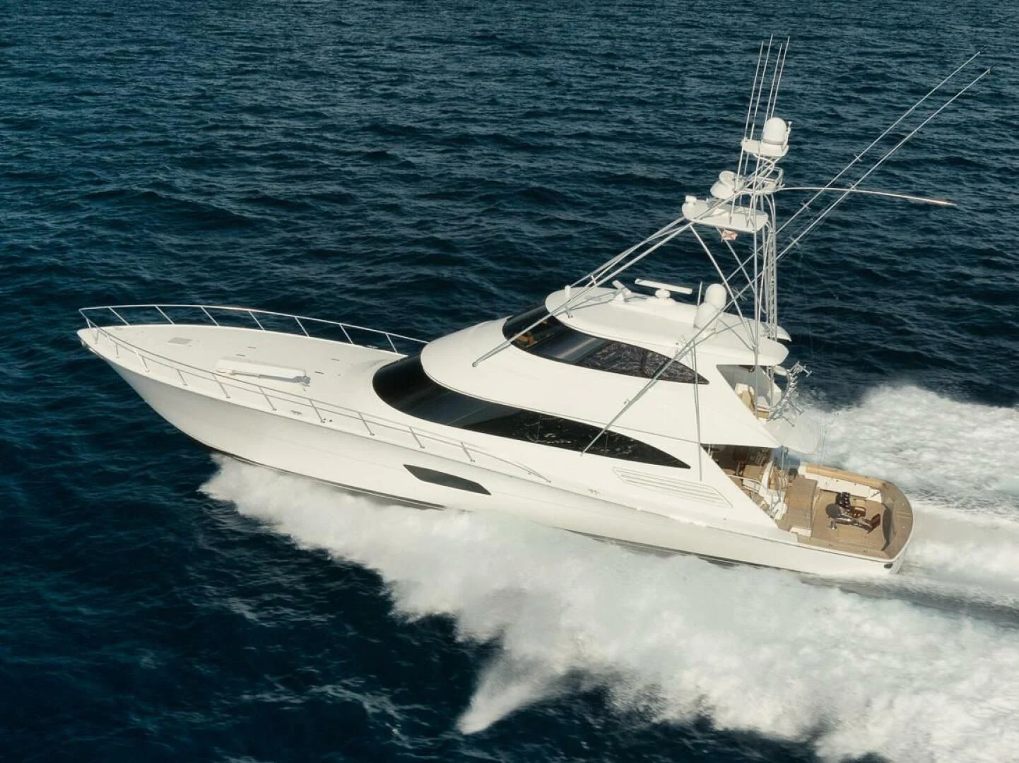 a white boat in the water aboard BELLA DONNA DI Yacht for Sale