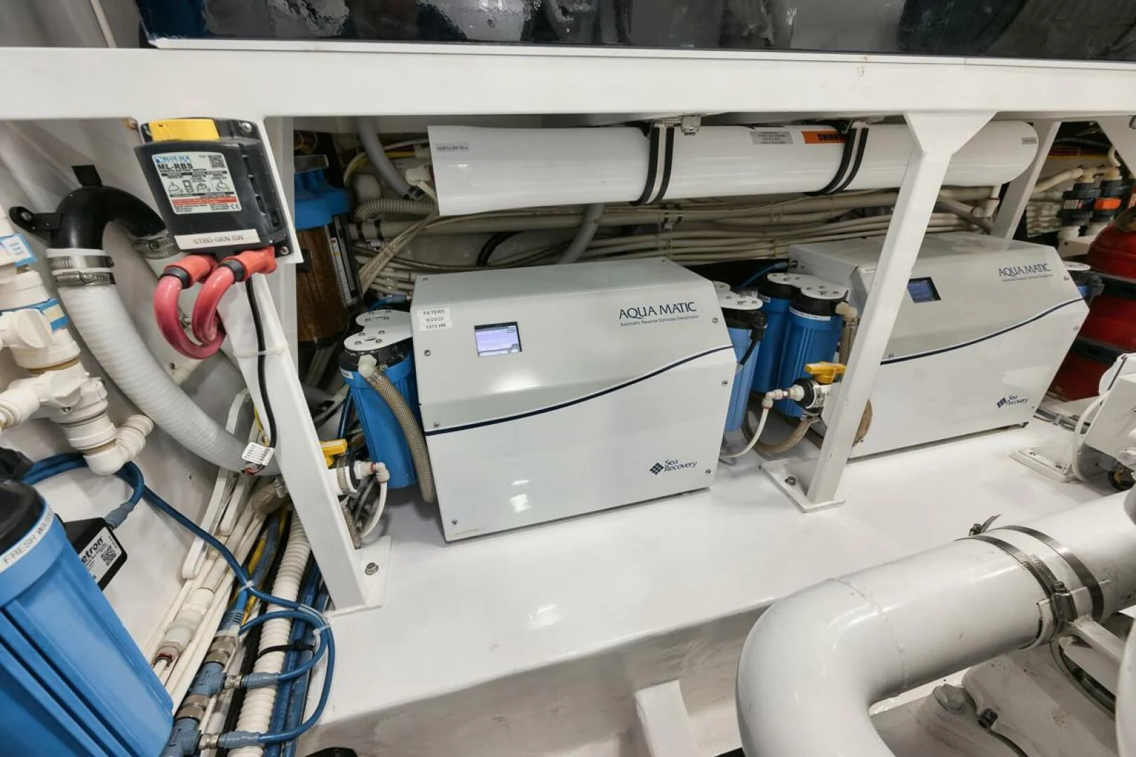 a white machine with wires aboard BELLA DONNA DI Yacht for Sale
