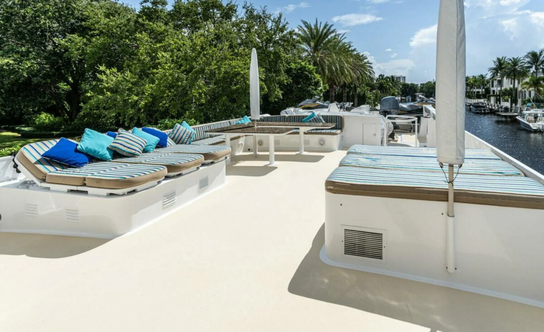 a boat on the beach aboard LE MONTRACHET Yacht for Sale