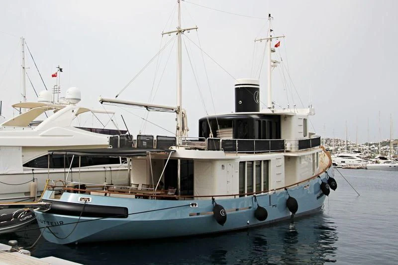 a boat in the water aboard LUTTEUR Yacht for Sale