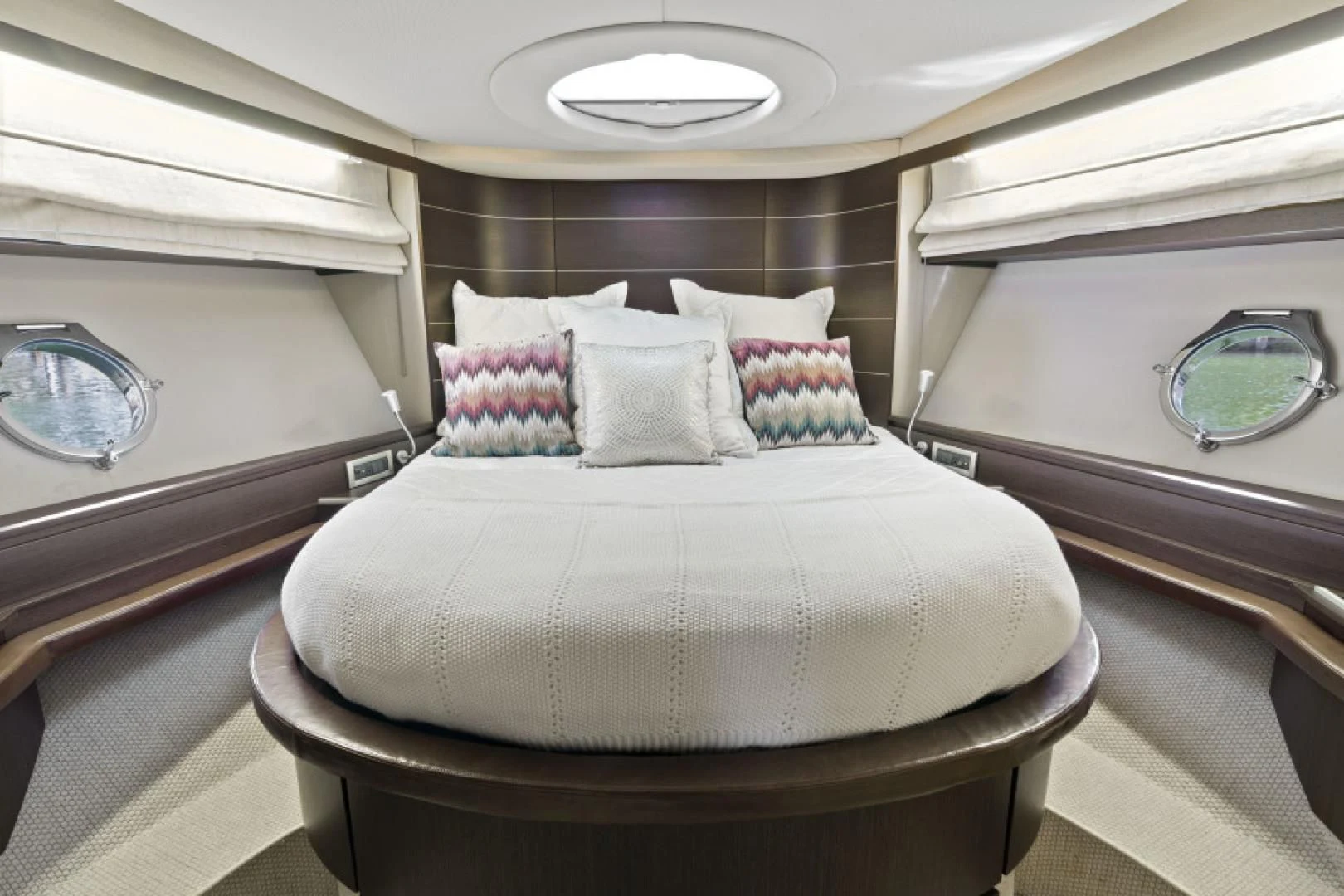 a bed in a cabin aboard BLIND SQUIRREL Yacht for Sale