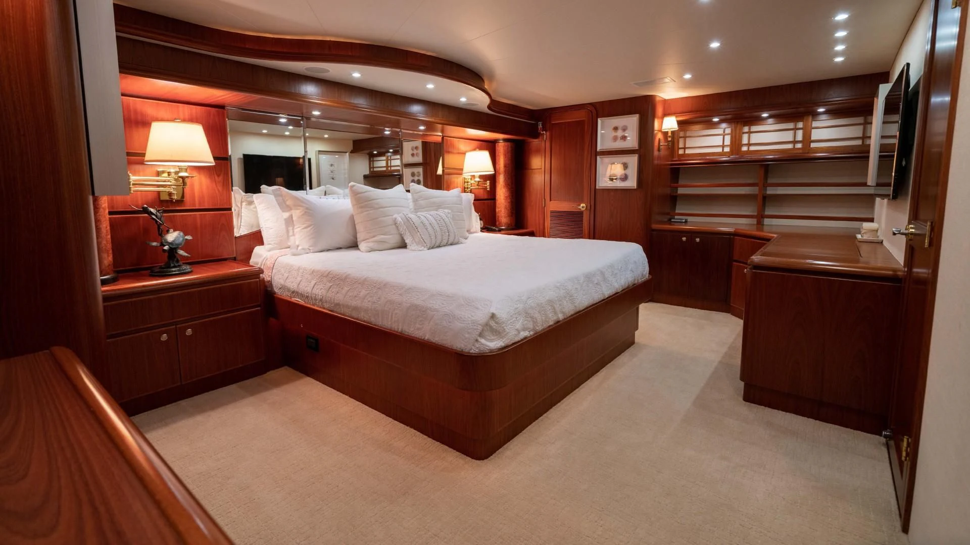 a hotel room with a bed aboard FAN TAIL Yacht for Sale