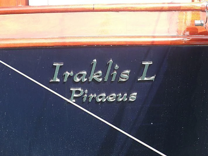 text aboard IRAKLIS L Yacht for Charter