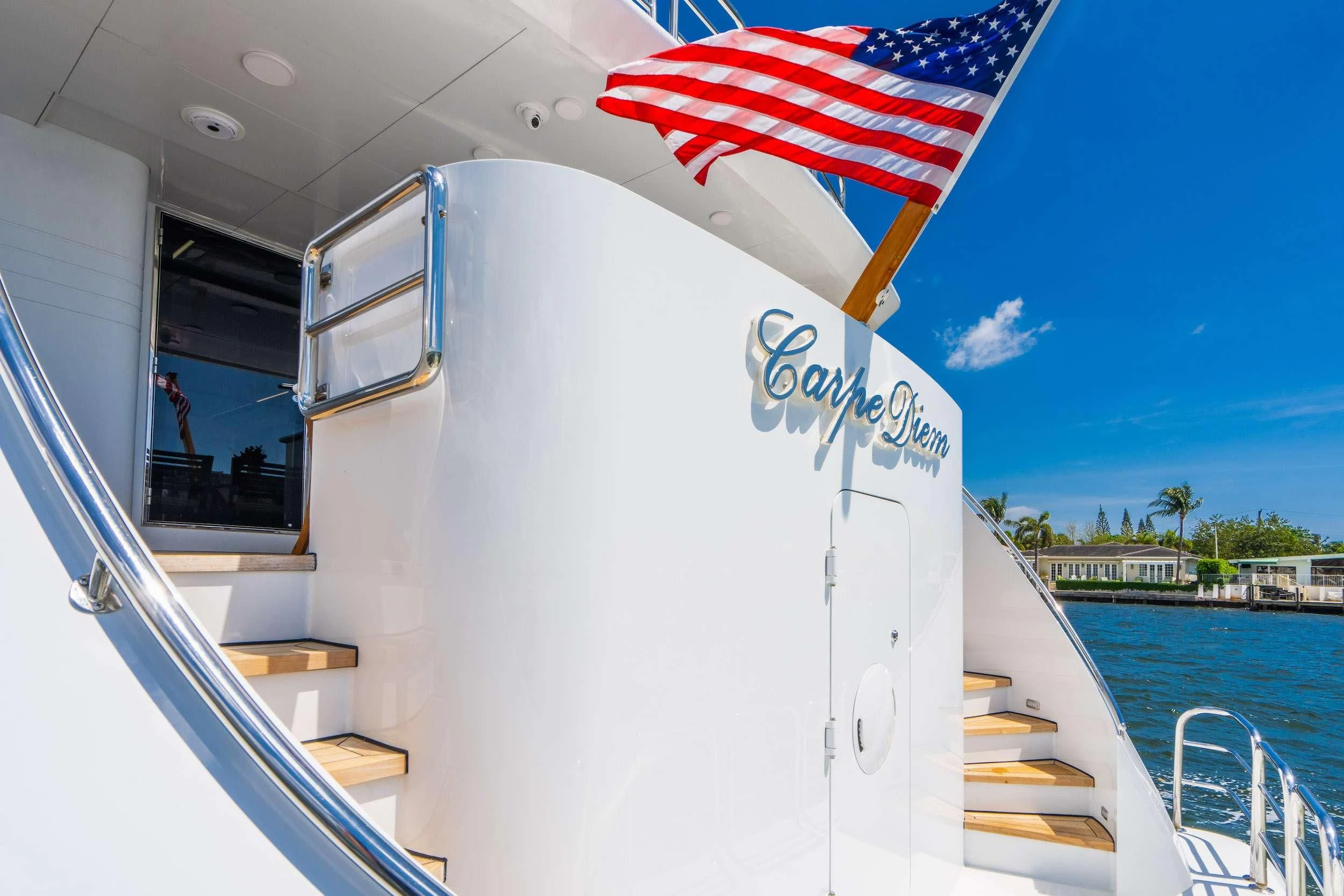 text aboard CARPE DIEM Yacht for Charter