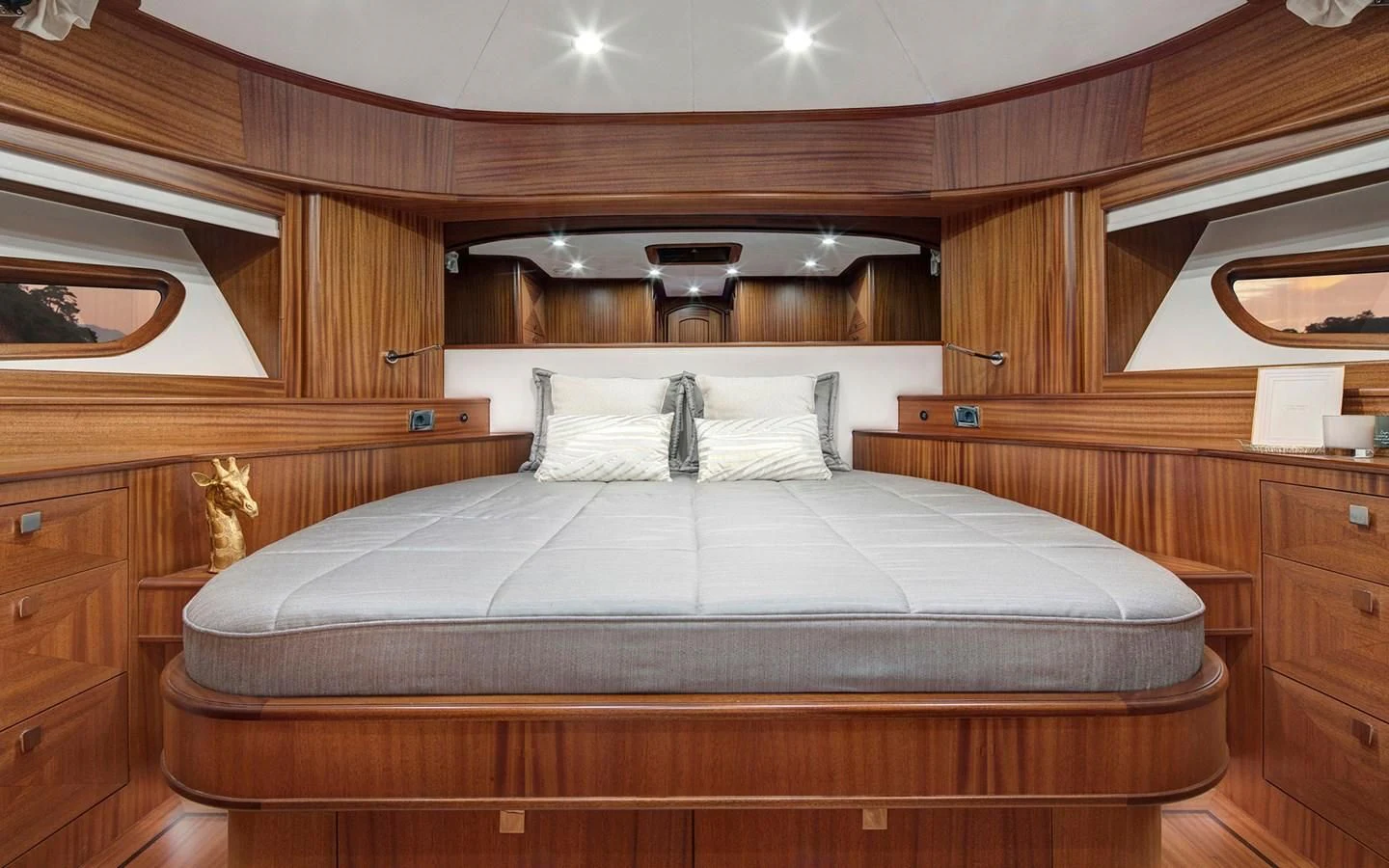 a bed in a cabin aboard ALECTO Yacht for Sale