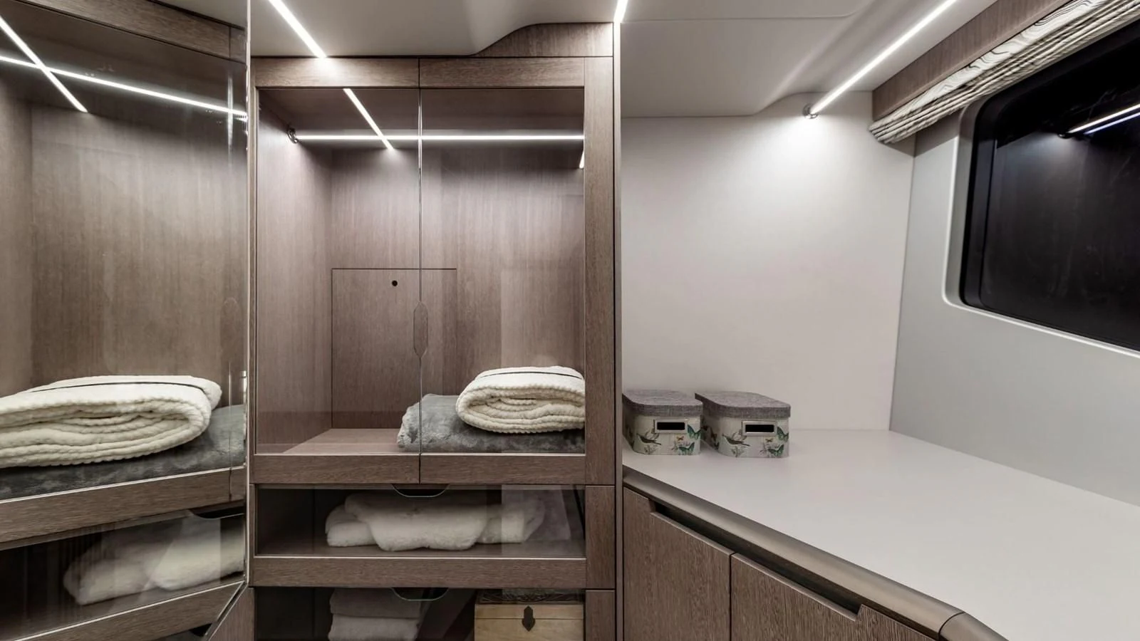 a kitchen with a large shelf aboard GALEON 800 FLY/1 Yacht for Sale