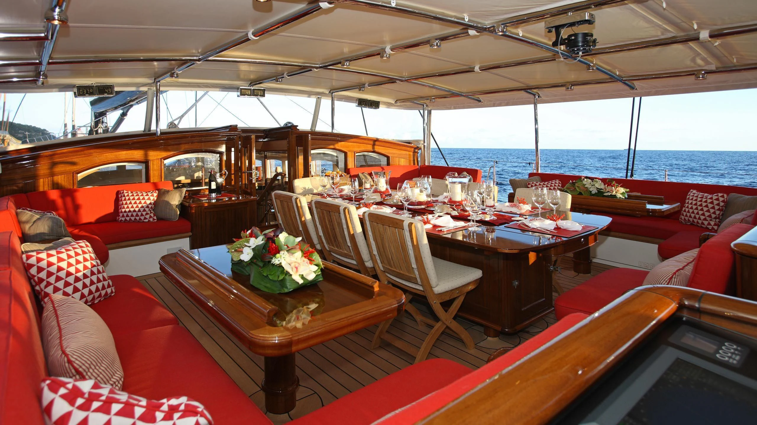 a restaurant with a view of the ocean aboard MARIE Yacht for Sale