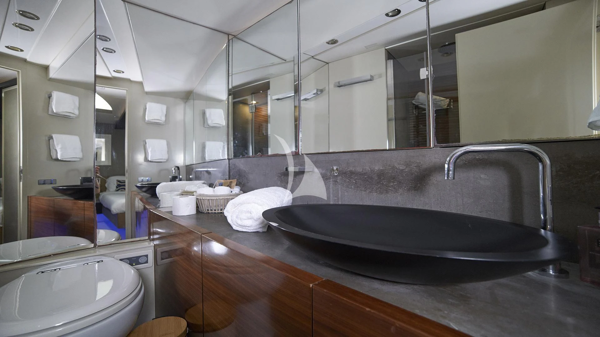 a bathroom with a large sink aboard FUNKY TOWN Yacht for Sale