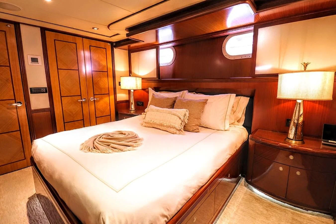 a hotel room with a bed aboard JUST ENOUGH Yacht for Charter