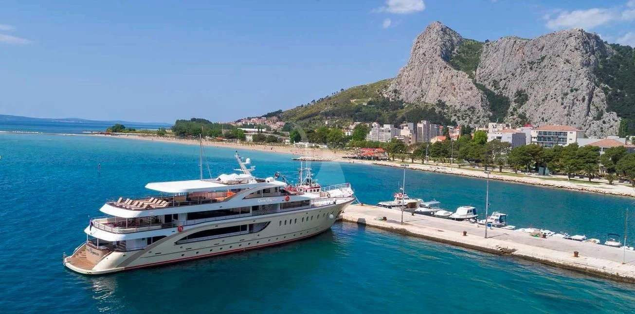 a boat in the water aboard QUEEN ELEGANZA Yacht for Sale