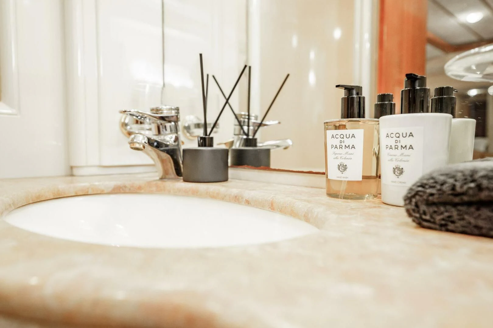 a sink with a towel and a towel aboard RABBIT Yacht for Sale