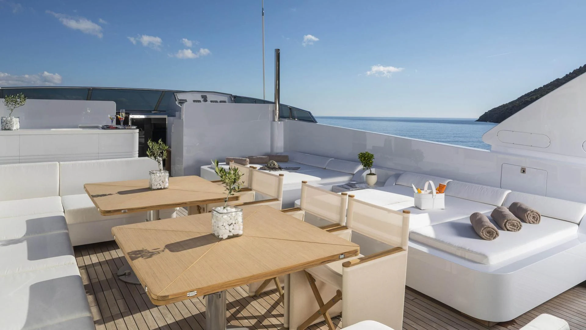 a modern house with a large patio aboard SOLE DI MARE Yacht for Sale