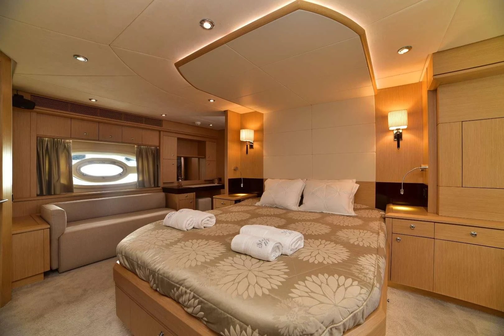 a hotel room with a bed aboard STELA 117 Yacht for Sale