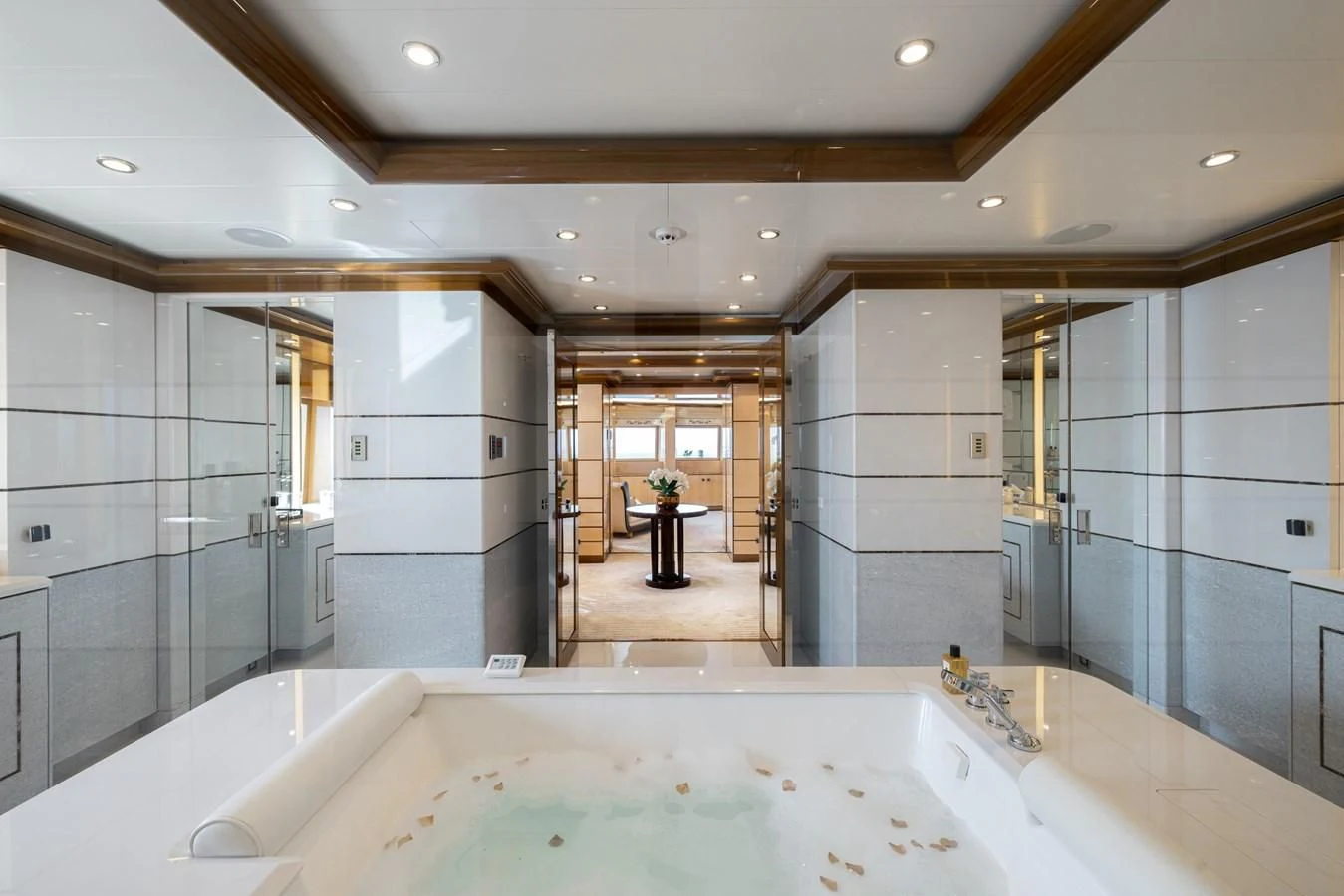 a large bathroom with a large bathtub aboard BATELLO Yacht for Sale