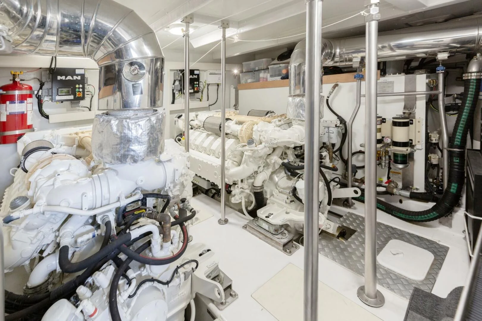 a room with a large white machine aboard AZIMUT 72 Yacht for Sale