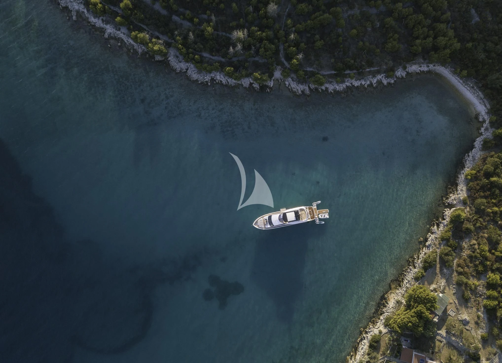 a boat in the water aboard HUNKY DORY OF LONDON Yacht for Sale