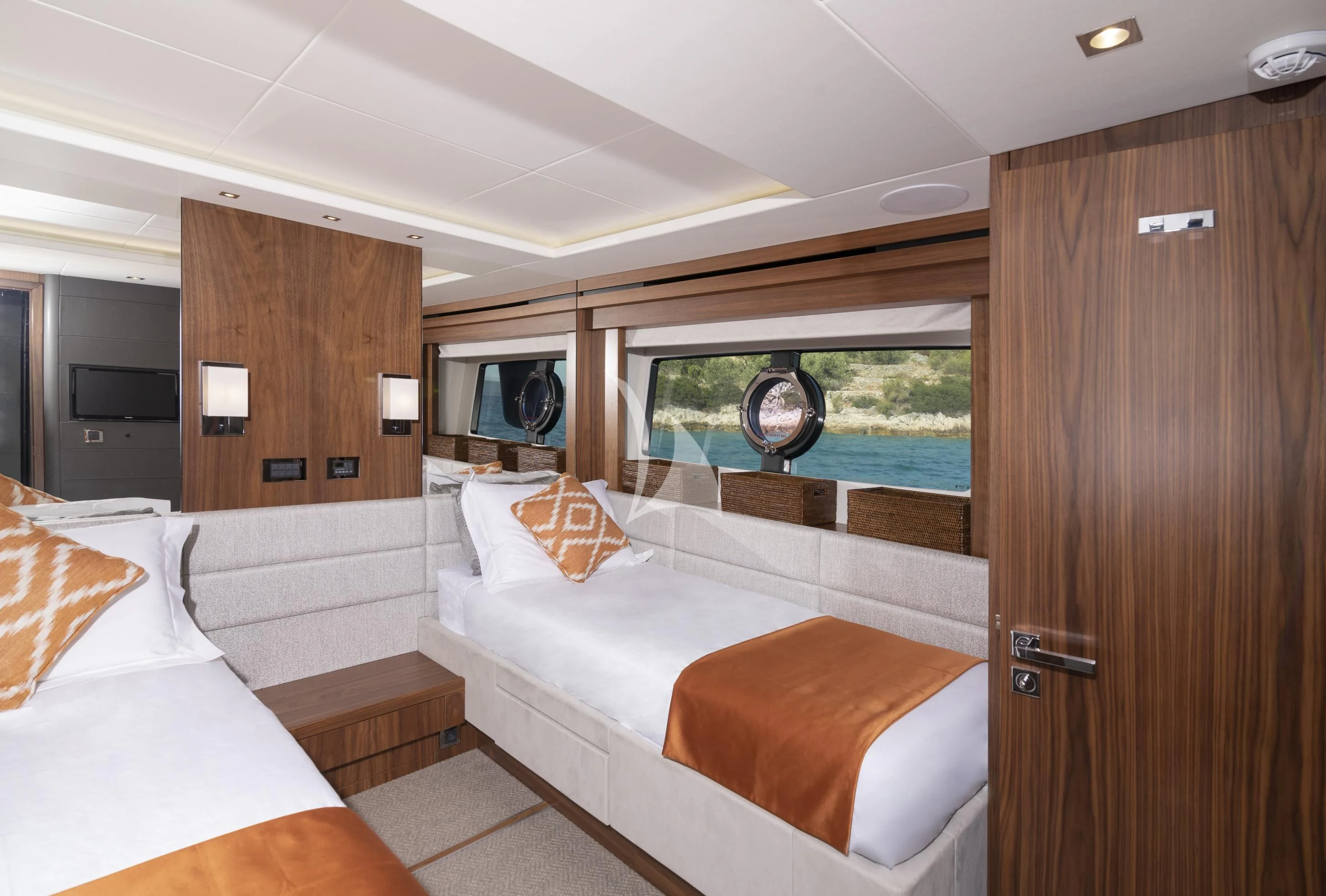 a room with two beds aboard HUNKY DORY OF LONDON Yacht for Sale