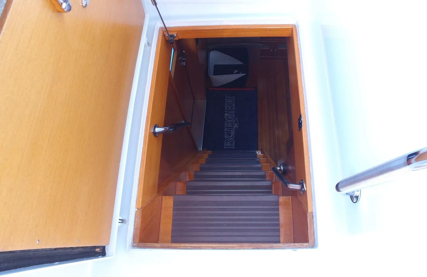 a door with a vent aboard BAREFOOT V Yacht for Sale