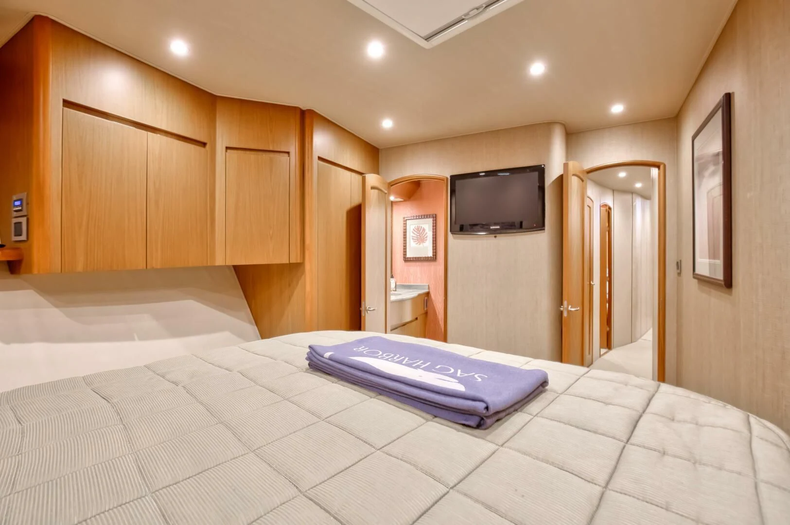 a hotel room with a bed aboard DONE DEAL Yacht for Sale