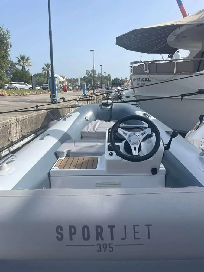 a military jet on display aboard SUNSEEKER 70' MANHATTAN Yacht for Sale