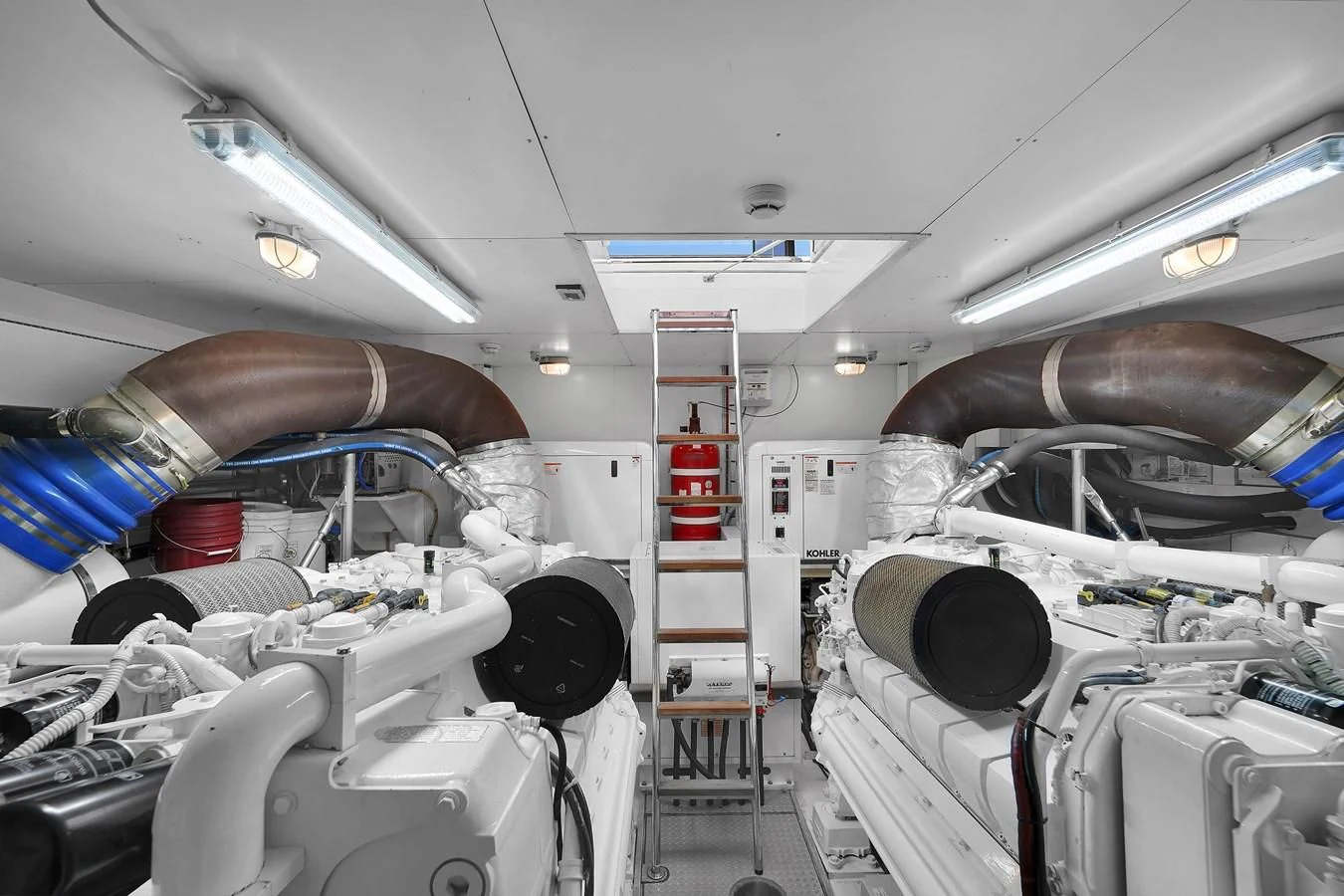a room with a large white machine aboard FERRETTI YACHTS F800 Yacht for Sale