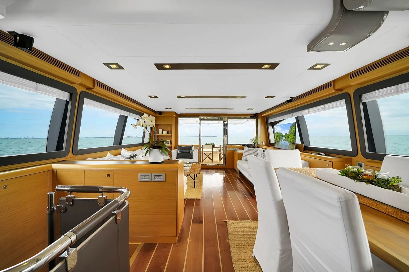 a room with a large window and a large window aboard FERRETTI YACHTS F800 Yacht for Sale