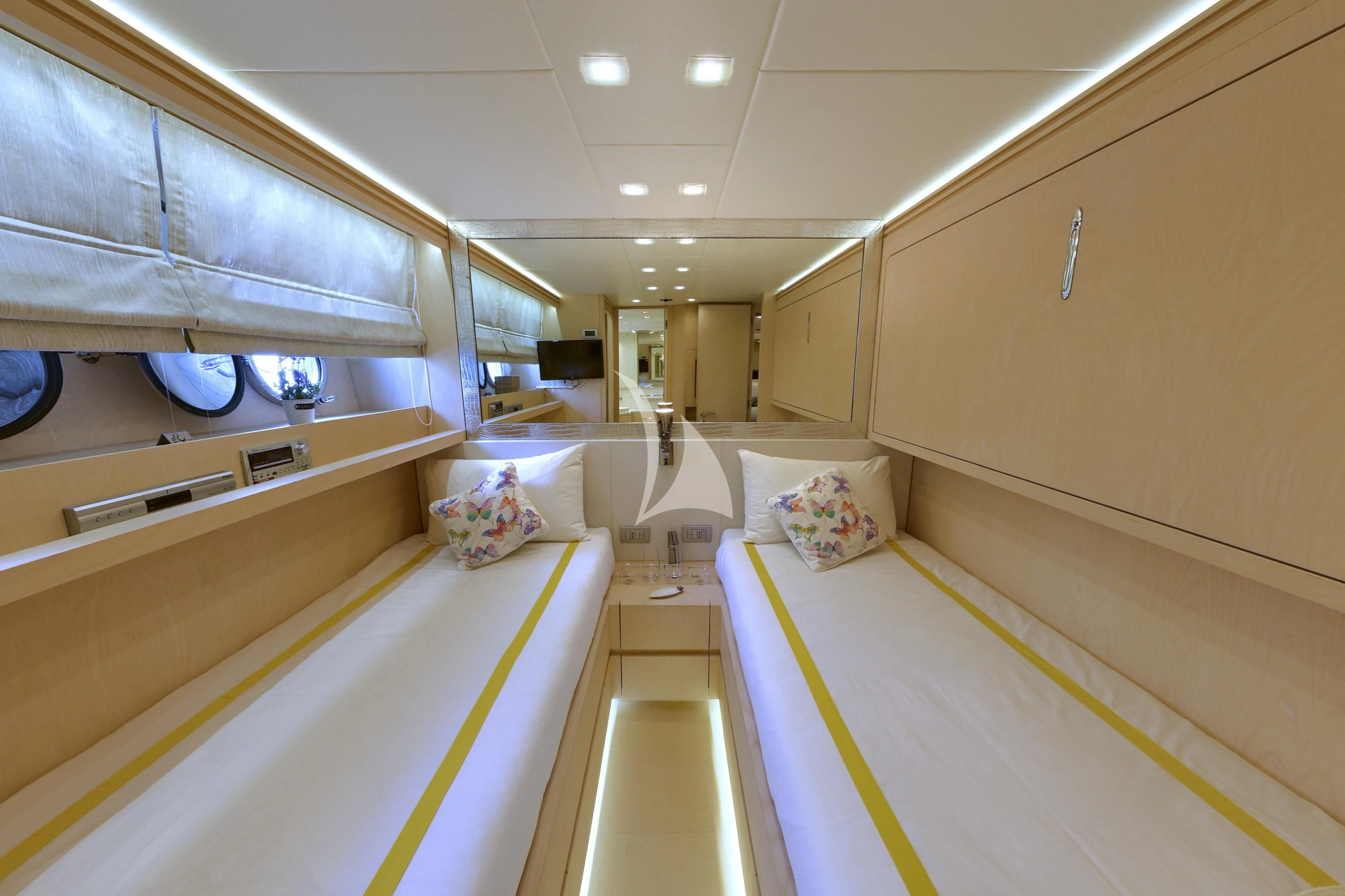 a bathroom with a tub and sinks aboard TUSCAN SUN Yacht for Charter