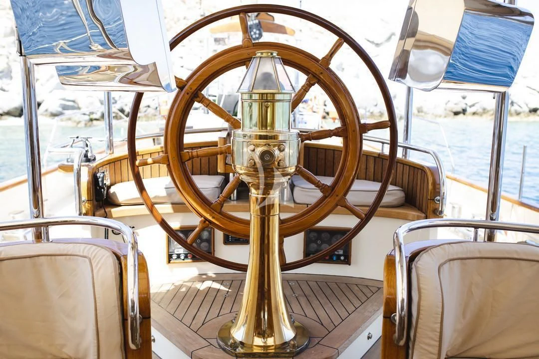 a steering wheel on a boat aboard MALCOLM MILLER Yacht for Sale