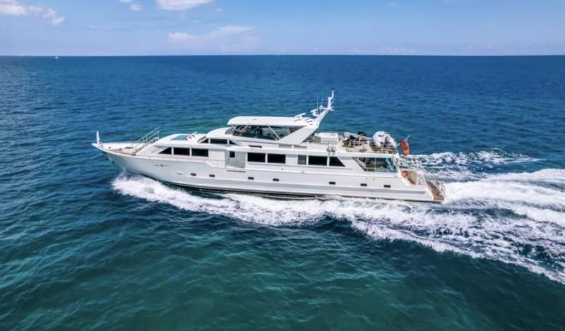 a boat in the ocean aboard DESLIZE Yacht for Sale