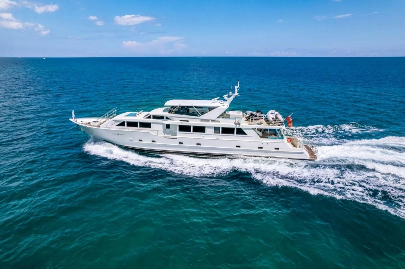 DESLIZE Yacht for Sale in United States | 112' (34.14m) 1996