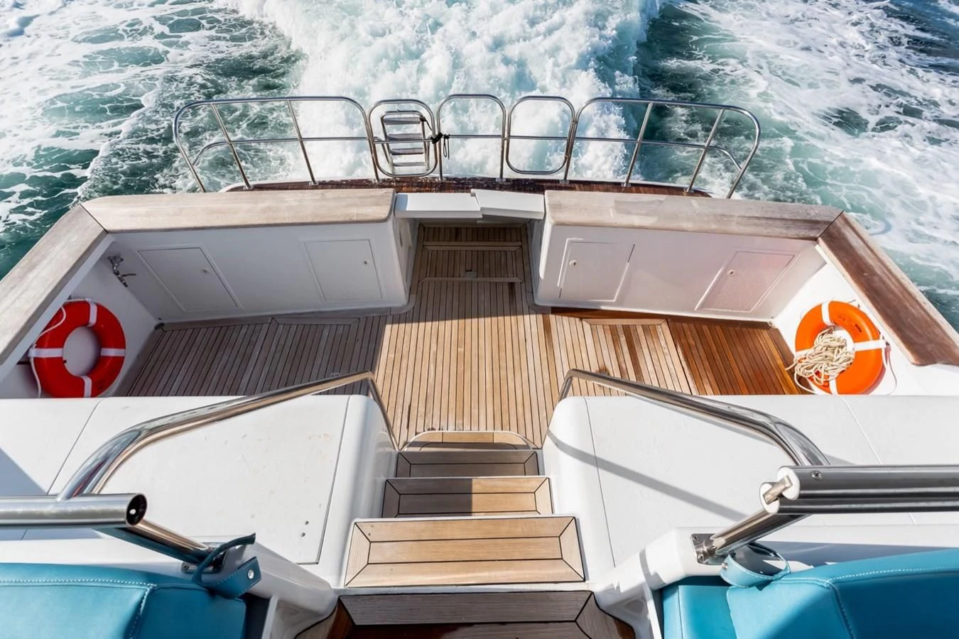 a building with a fire on the roof aboard DESLIZE Yacht for Sale