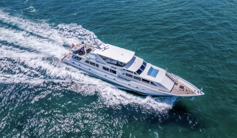 a boat on the water aboard DESLIZE Yacht for Sale