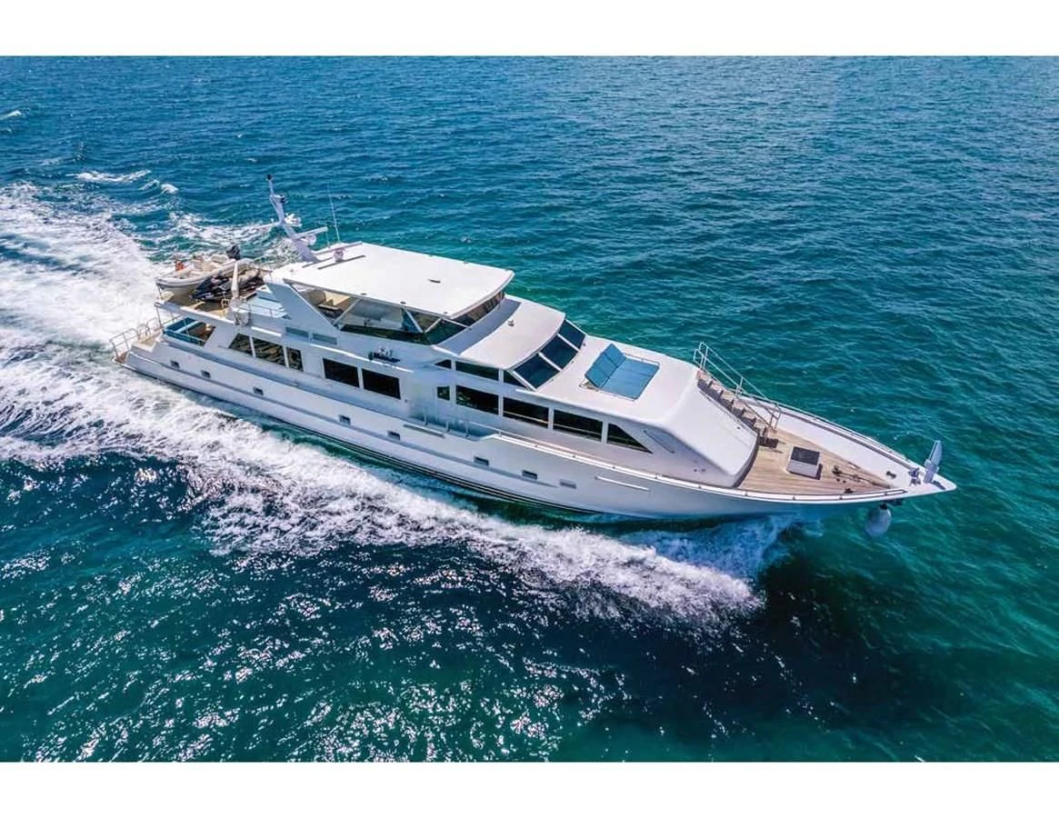 a boat on the water aboard DESLIZE Yacht for Sale