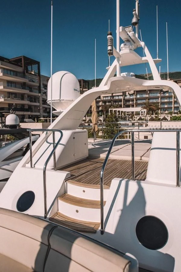 a white building with a dome aboard BENETTI TRADITION 100 Yacht for Sale