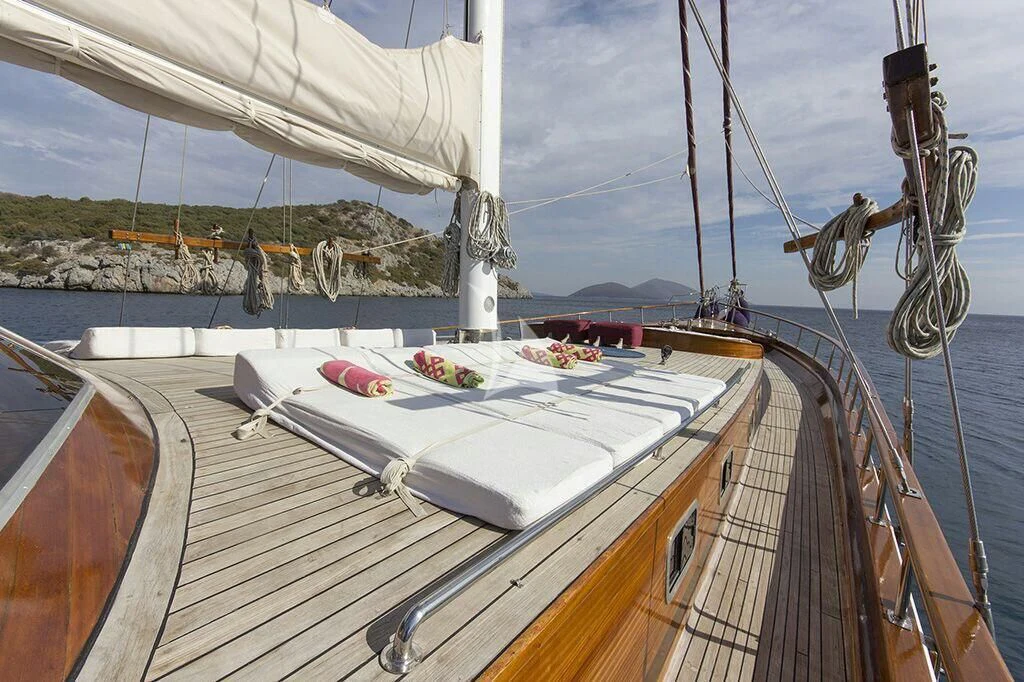 a boat with a tablecloth on it aboard DREAMLAND Yacht for Sale