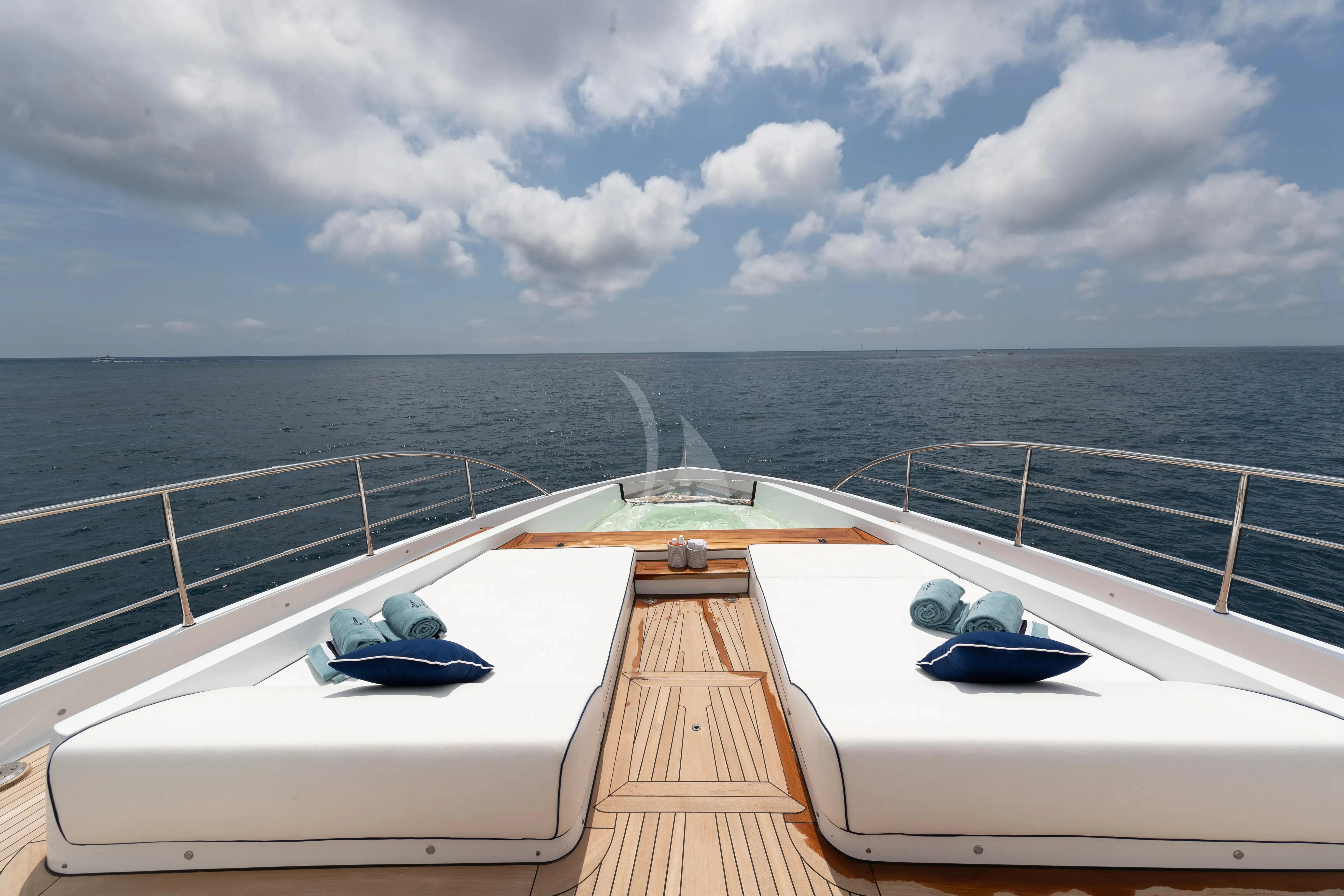 a deck on a boat aboard LAFAYETTE Yacht for Sale