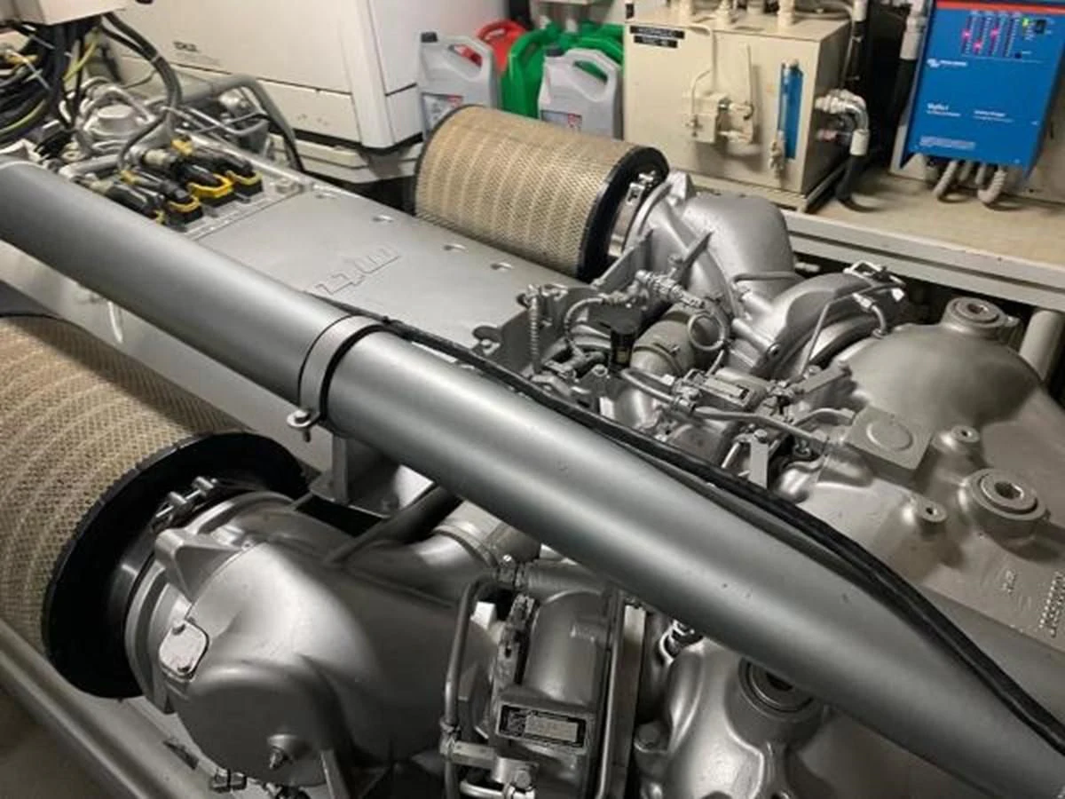 a car engine with a hood aboard 2008 ARNO LEOPARD Yacht for Sale