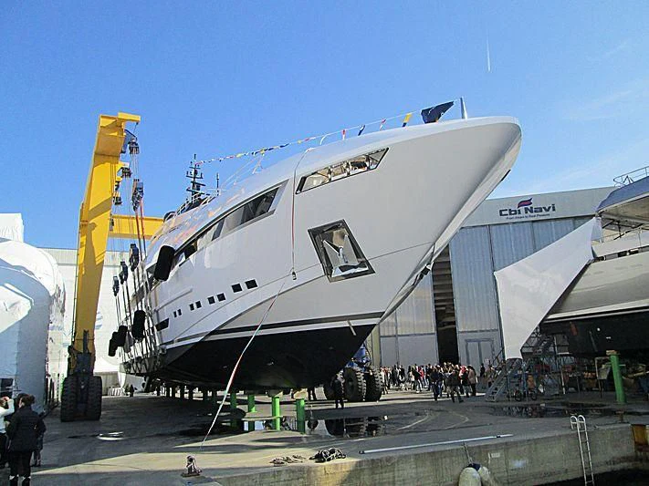 a large white airplane aboard PARAM JAMUNA IV Yacht for Sale