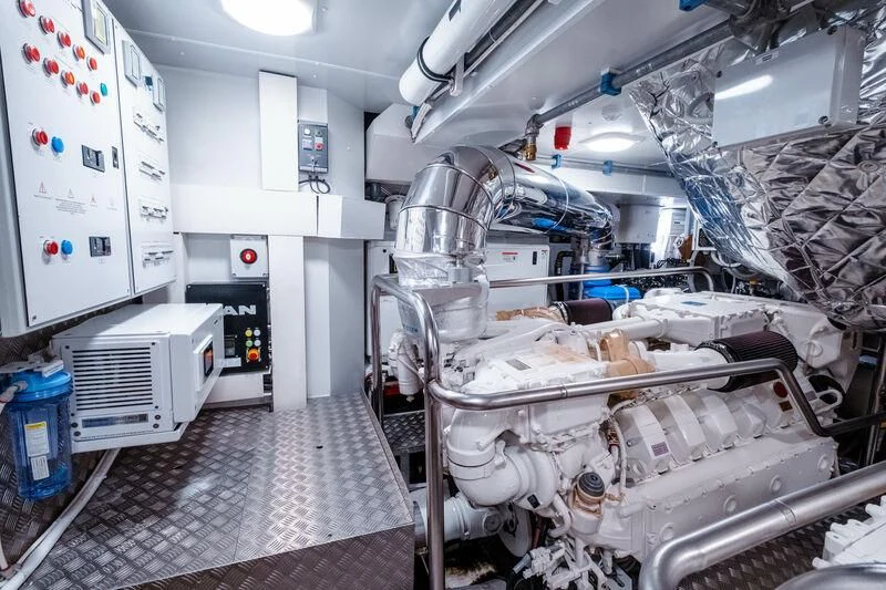 a room with white machines aboard DIAMOND HANDS Yacht for Sale