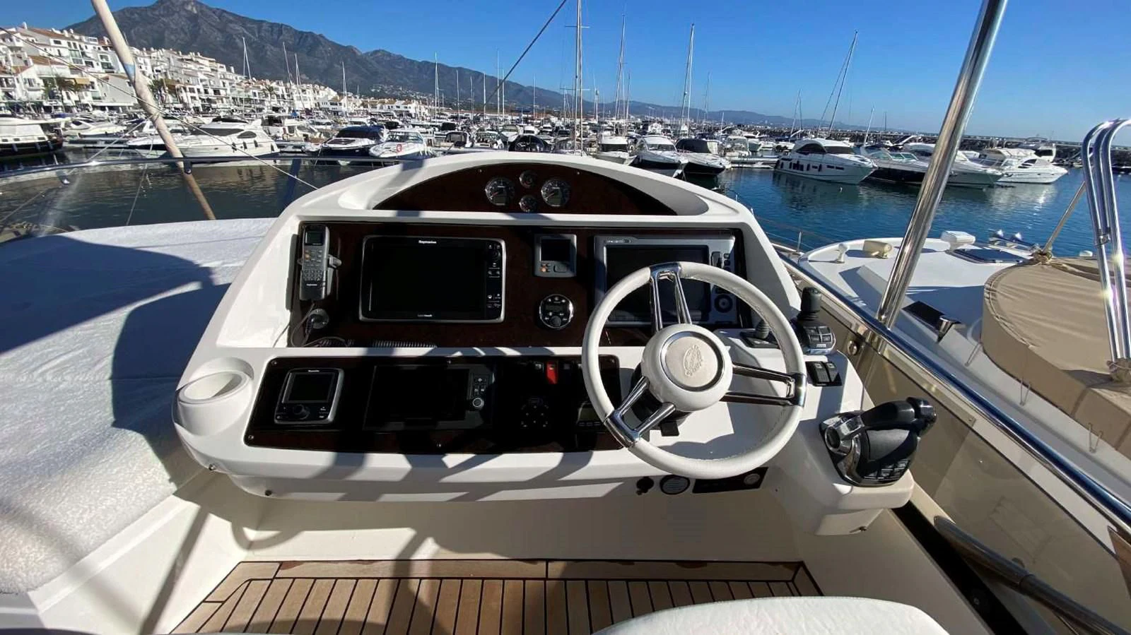 a cockpit of a plane aboard SUNSEEKER MANHATTAN 63 Yacht for Sale
