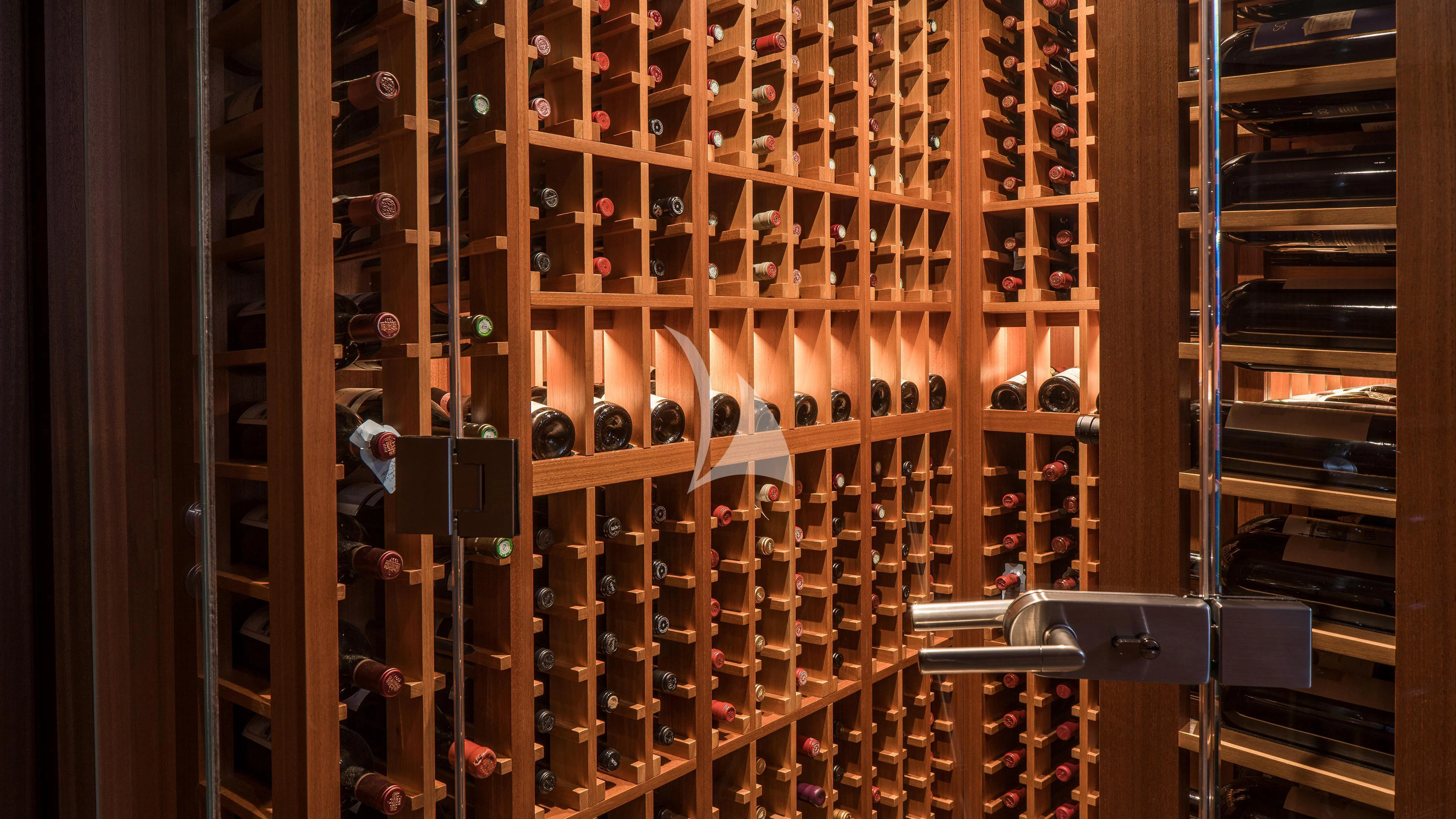 a group of birds on a branch aboard ENDLESS SUMMER Yacht for Sale
