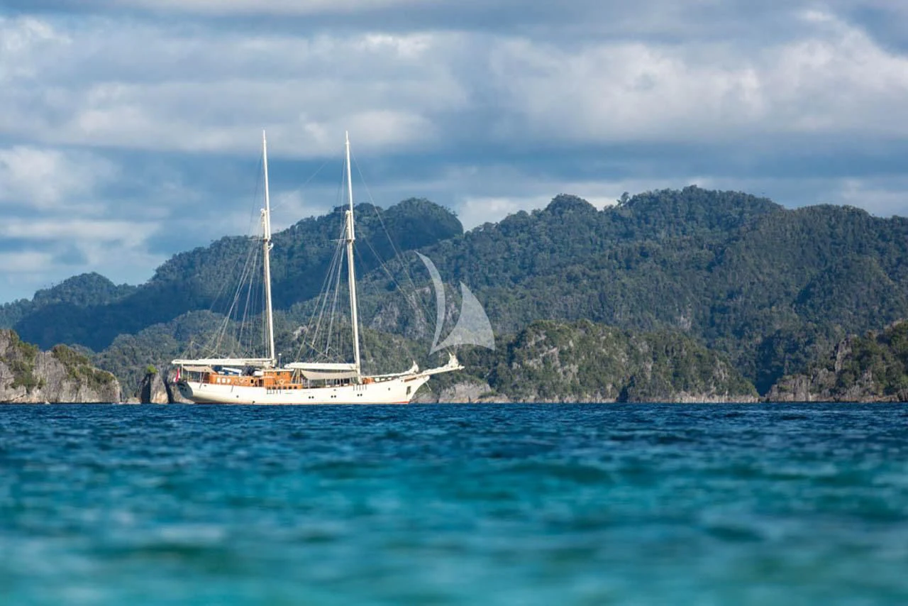 a boat in the water aboard MUTIARA LAUT Yacht for Sale